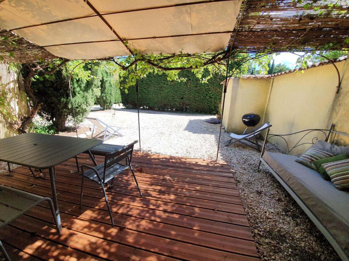 Hotel Cote Provence Le Thor Zewnętrze zdjęcie