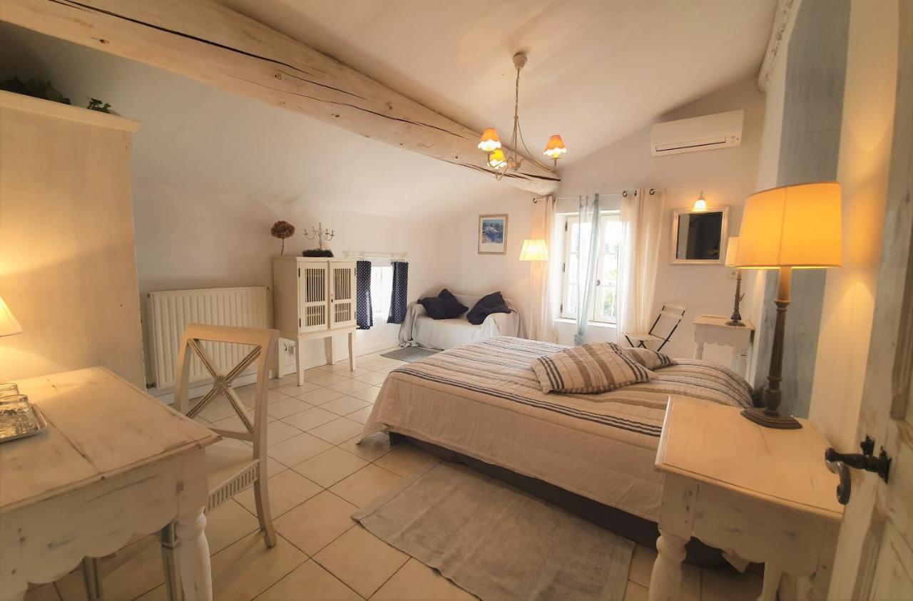 Hotel Cote Provence Le Thor Zewnętrze zdjęcie