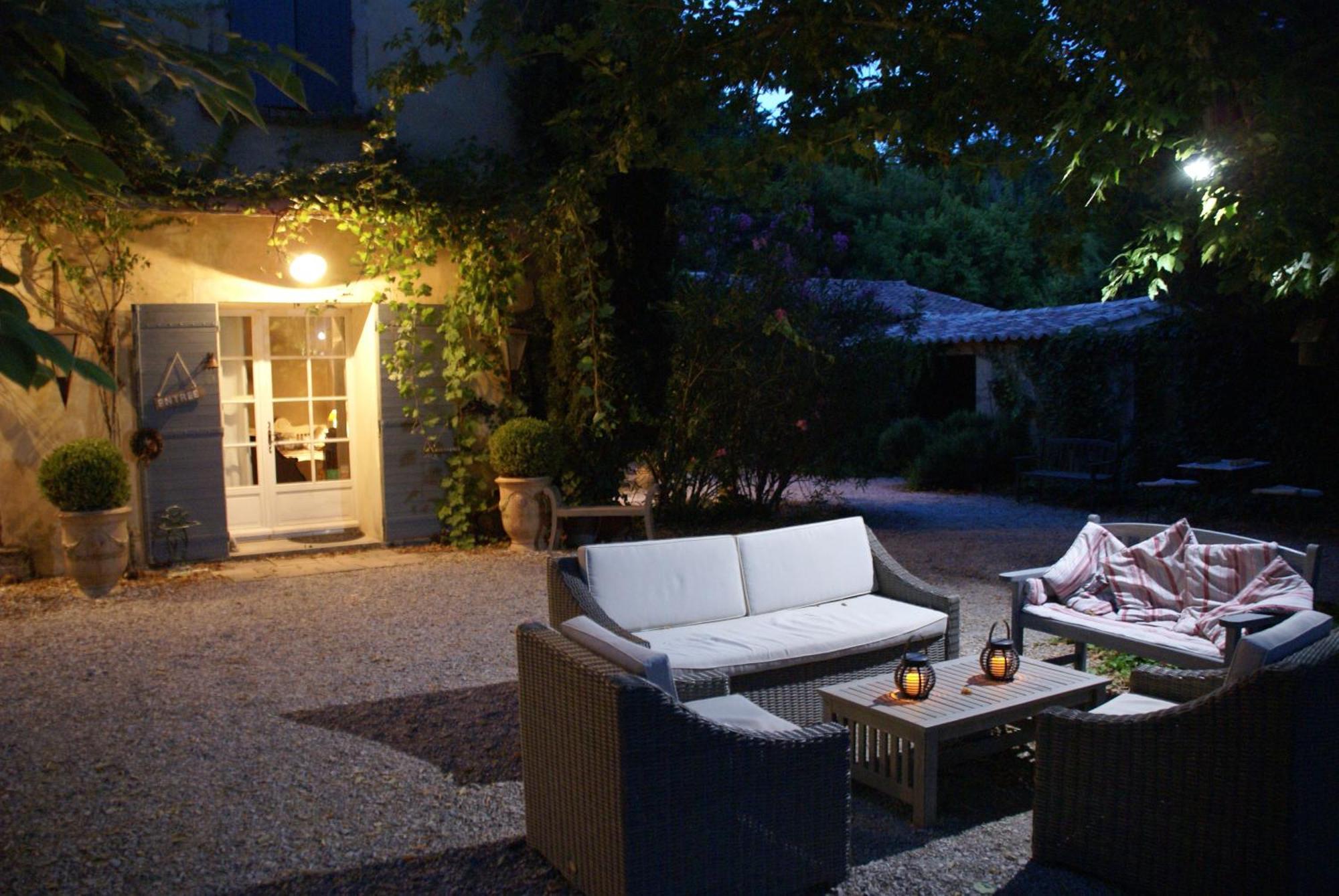 Hotel Cote Provence Le Thor Zewnętrze zdjęcie