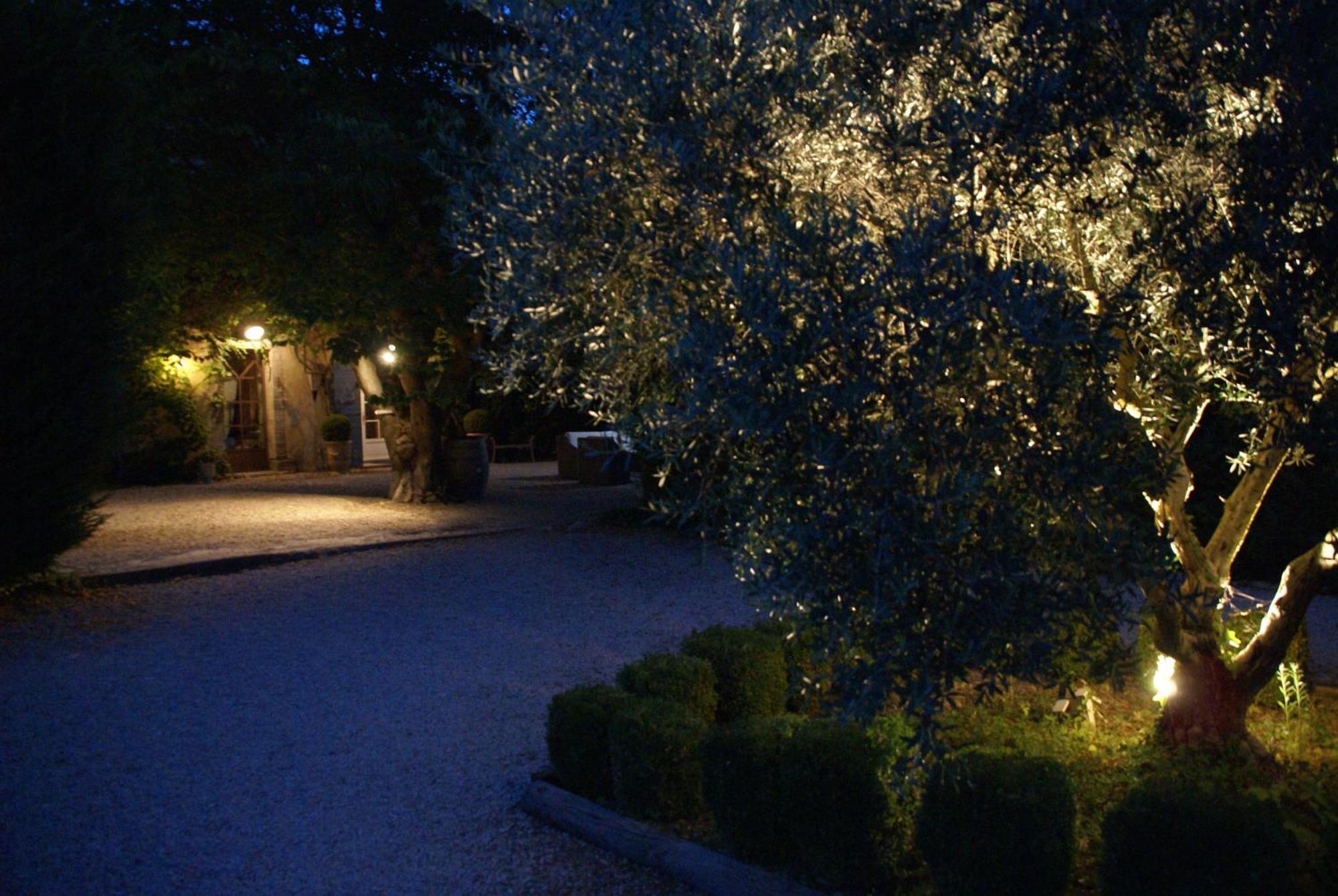 Hotel Cote Provence Le Thor Zewnętrze zdjęcie