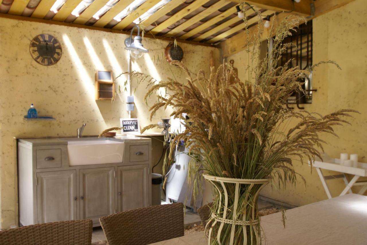 Hotel Cote Provence Le Thor Zewnętrze zdjęcie
