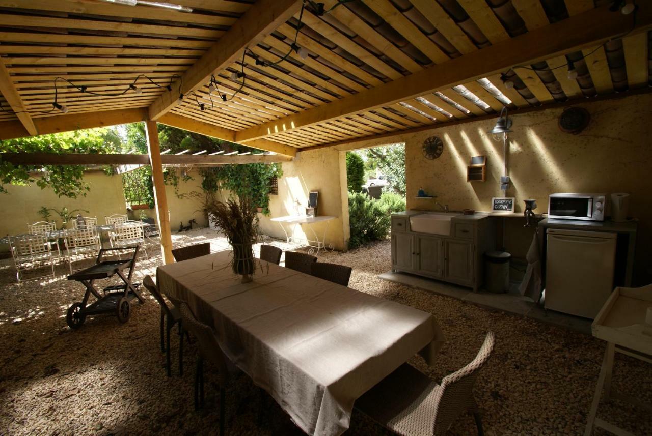 Hotel Cote Provence Le Thor Zewnętrze zdjęcie