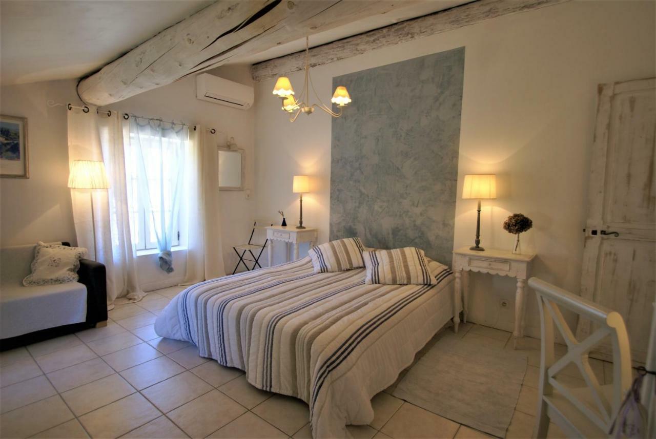Hotel Cote Provence Le Thor Zewnętrze zdjęcie